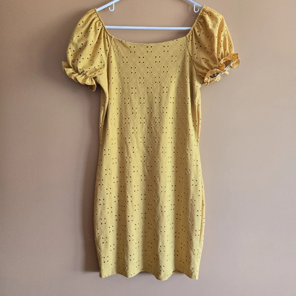 Rue21 Lined Dress With Hole Pattern & Ruffle Sleeves & a Form Fit, S? - Picture 4 of 5